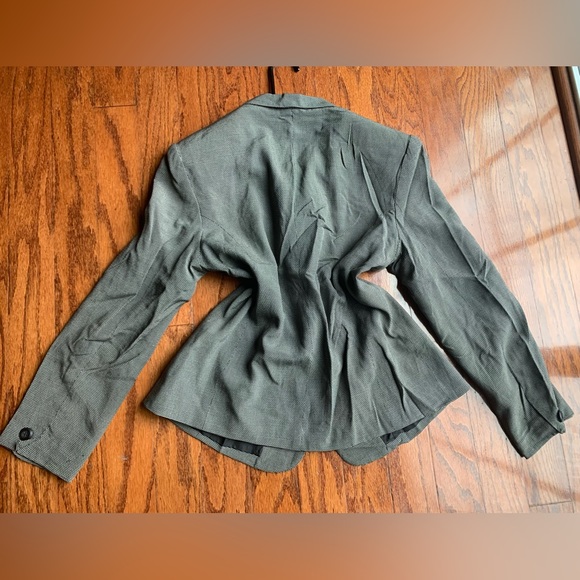 Norton McNaughton Women’s Blazers - Picture 2 of 3